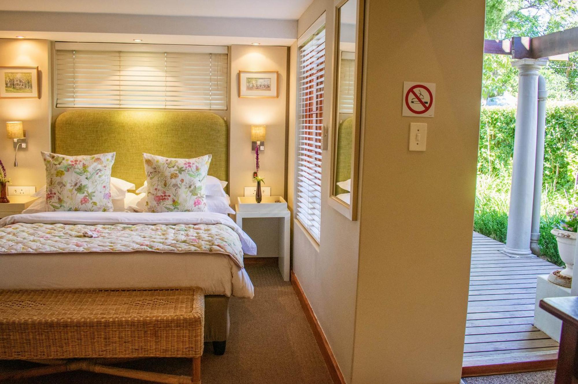 5 Seasons Guest House Стелленбос Экстерьер фото