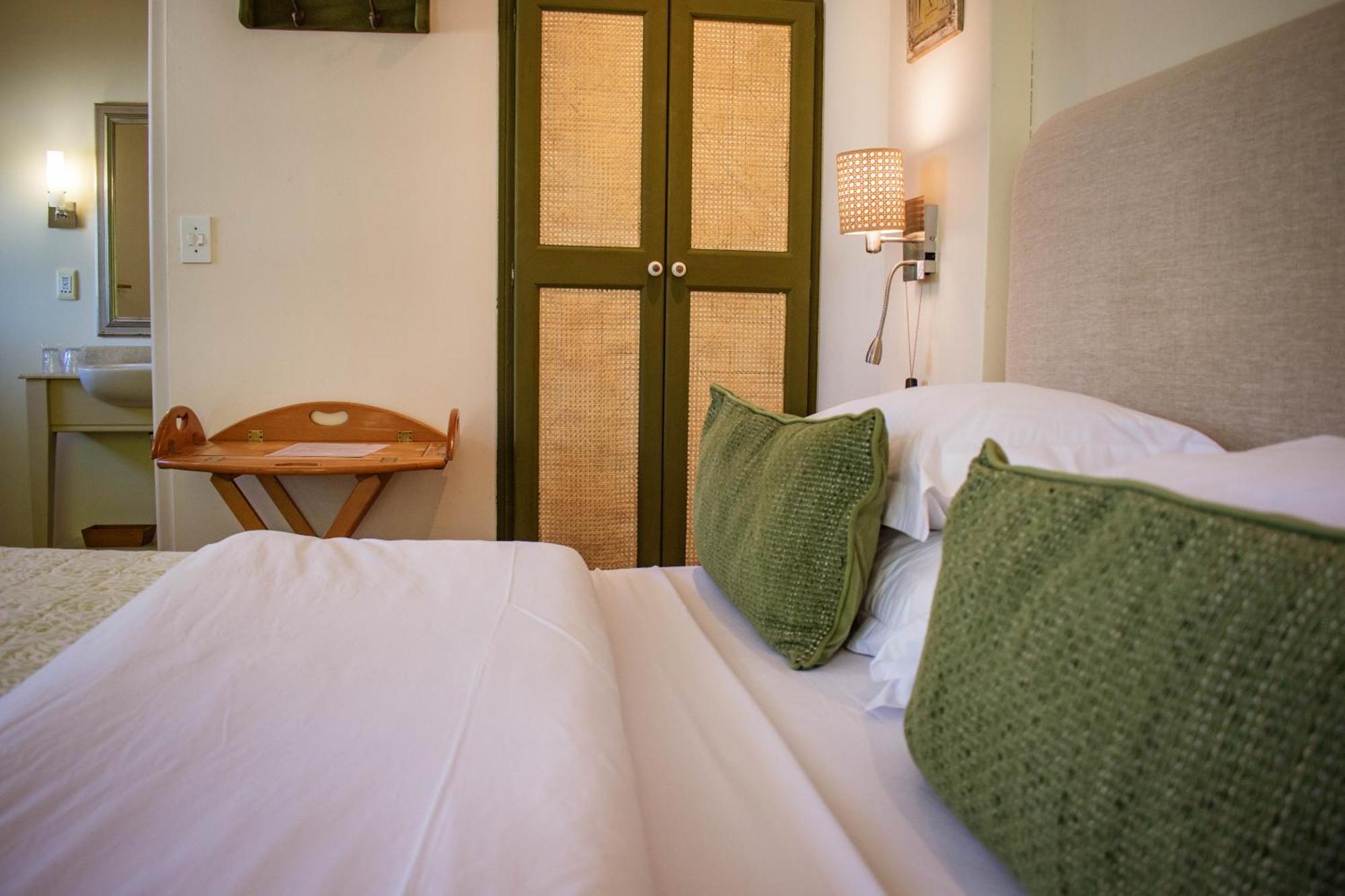 5 Seasons Guest House Стелленбос Экстерьер фото