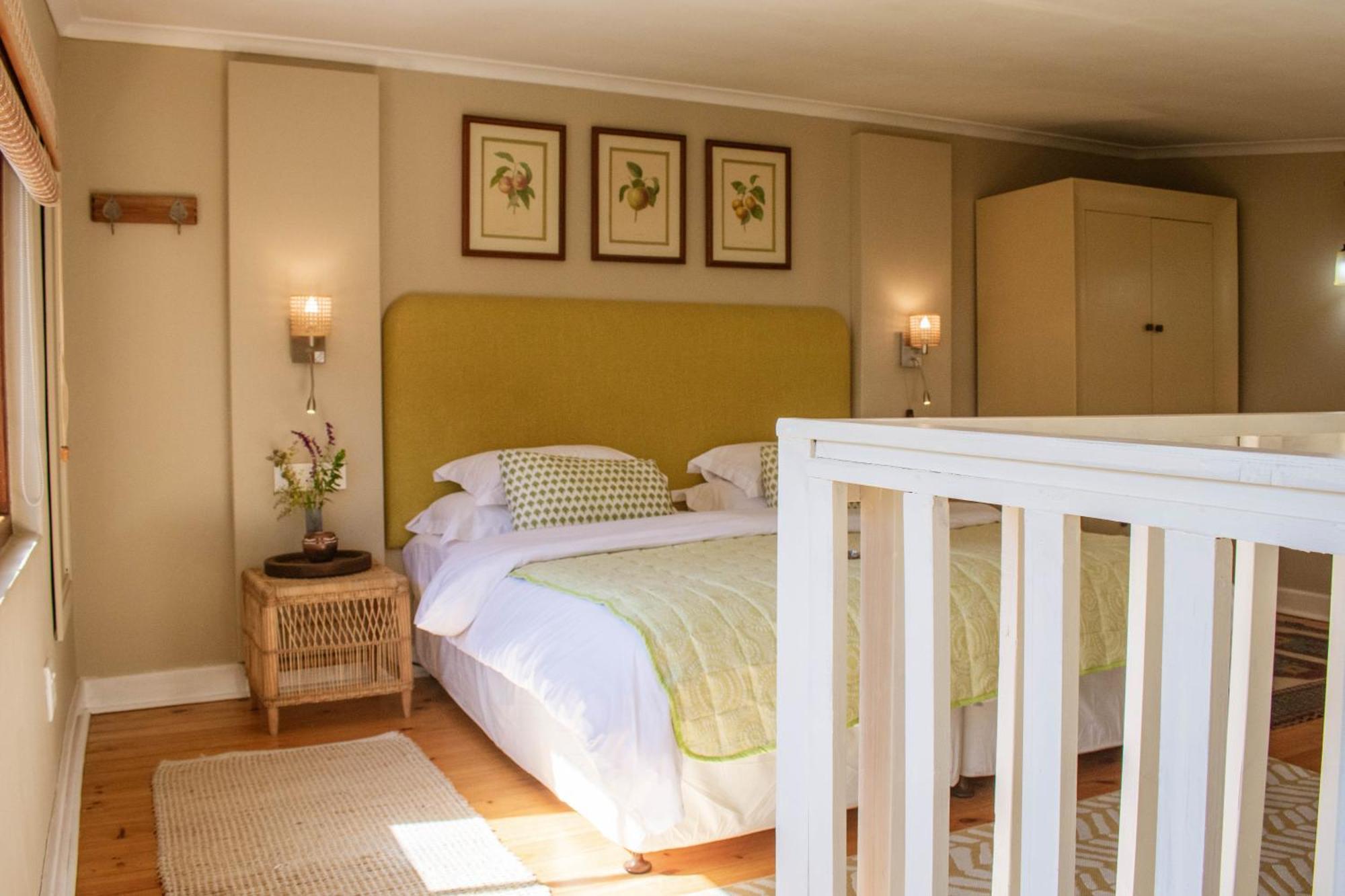 5 Seasons Guest House Стелленбос Экстерьер фото