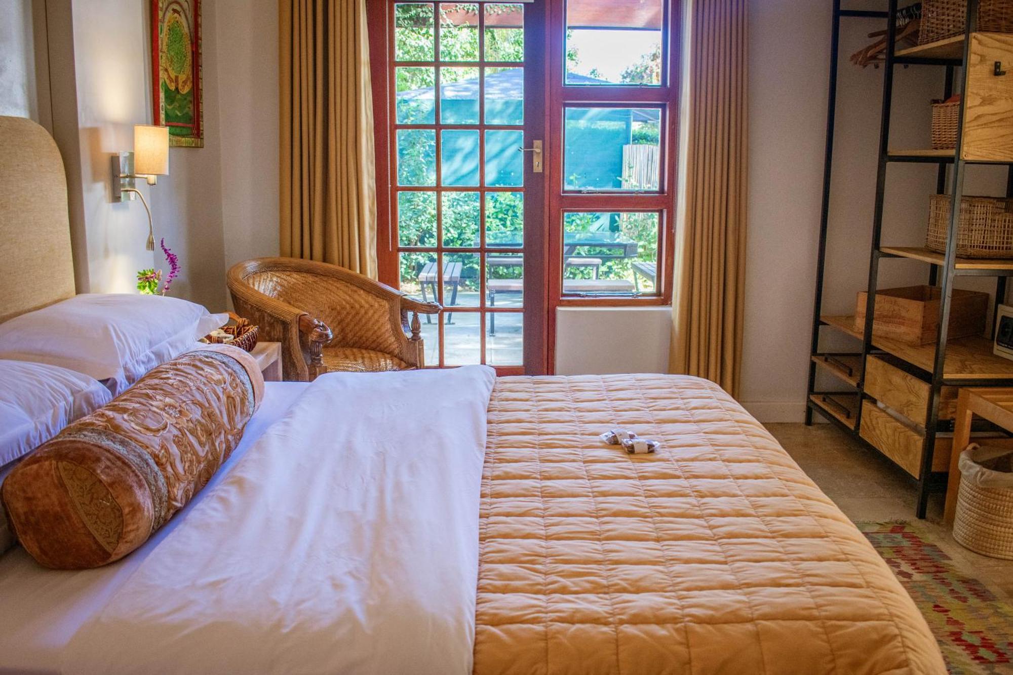 5 Seasons Guest House Стелленбос Экстерьер фото
