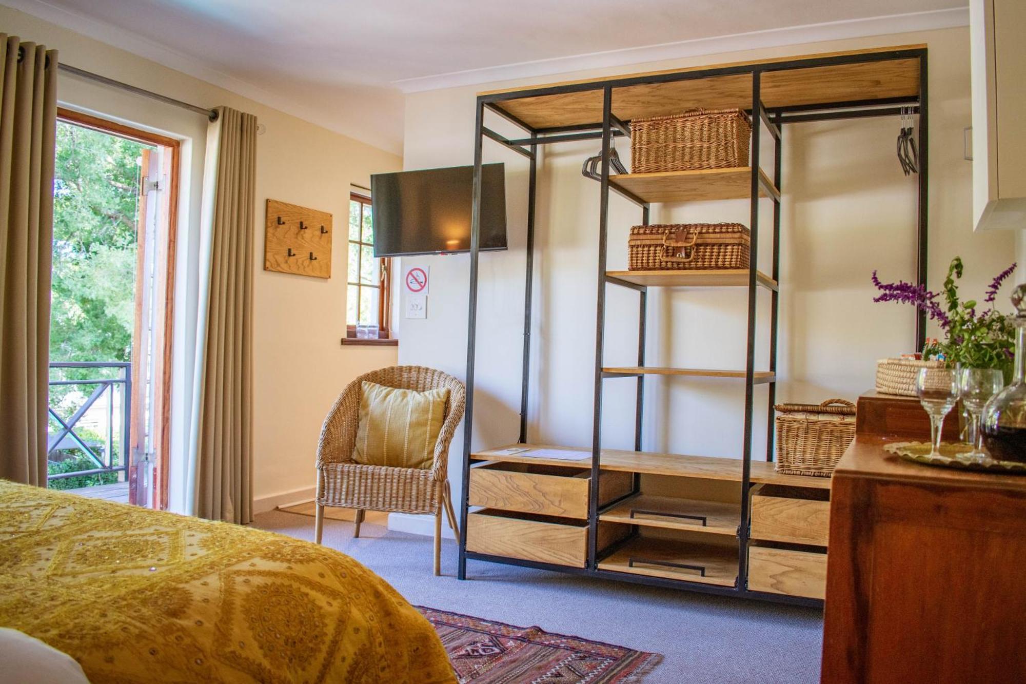 5 Seasons Guest House Стелленбос Экстерьер фото