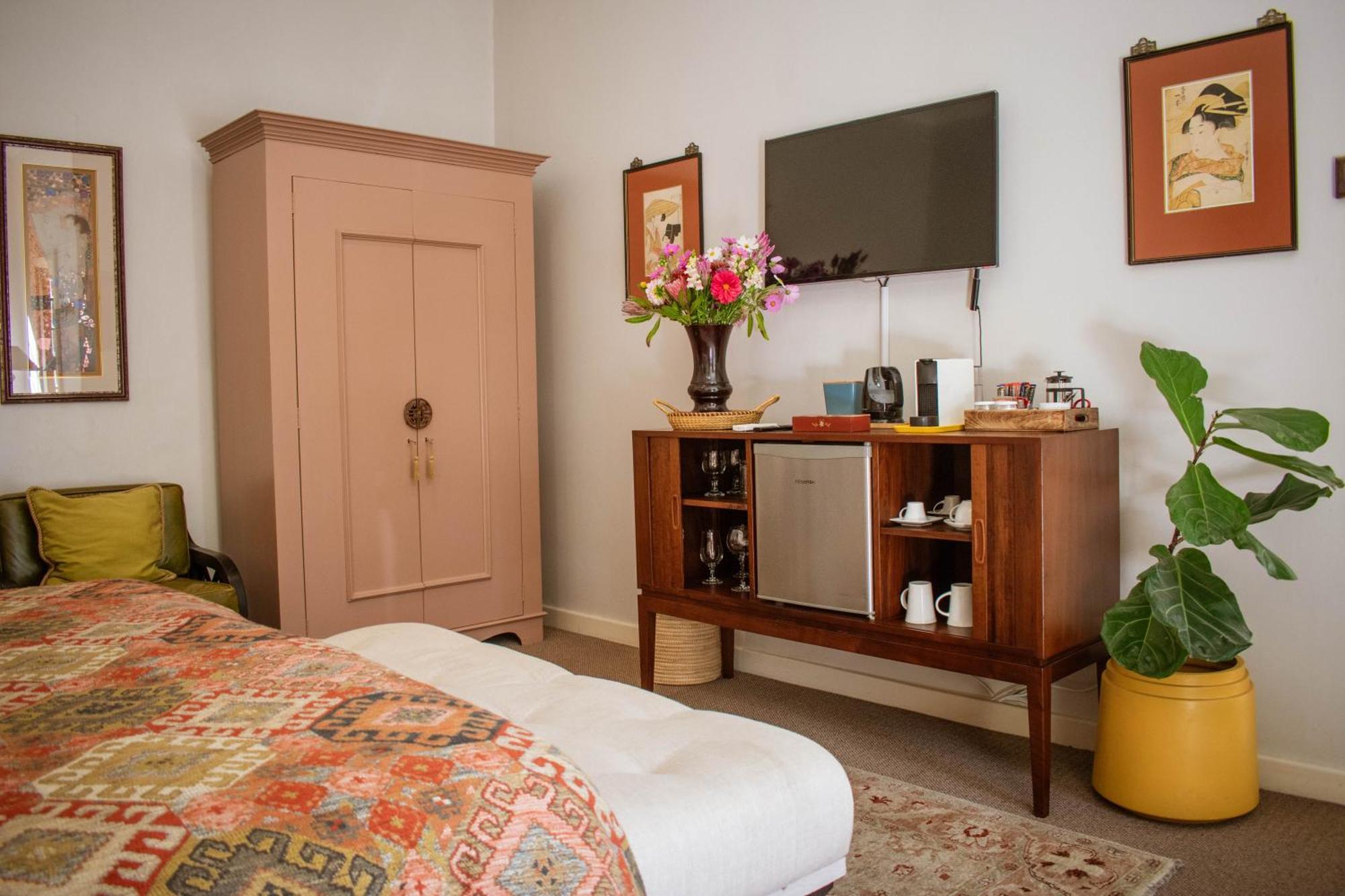 5 Seasons Guest House Стелленбос Экстерьер фото