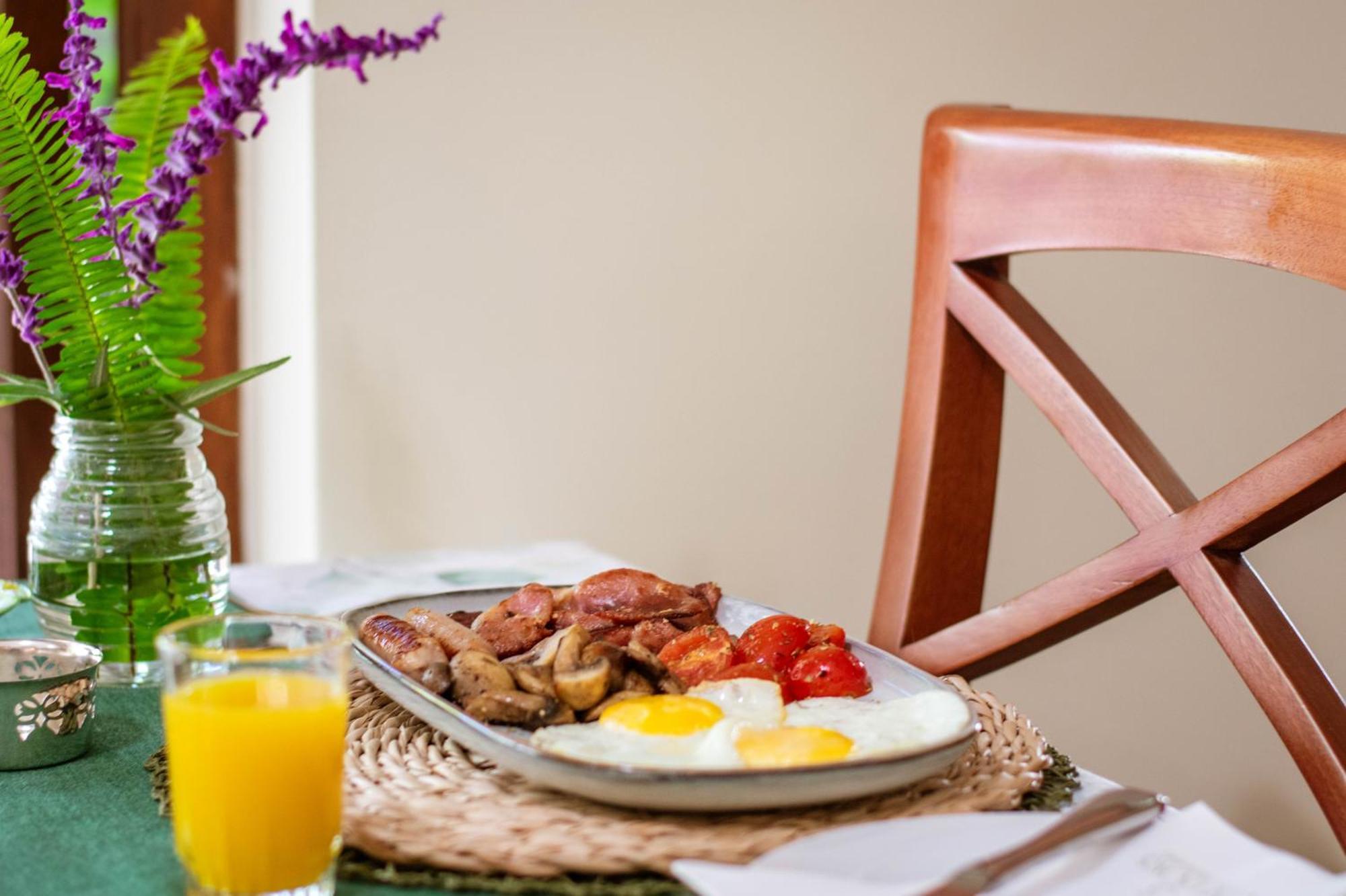 5 Seasons Guest House Стелленбос Экстерьер фото